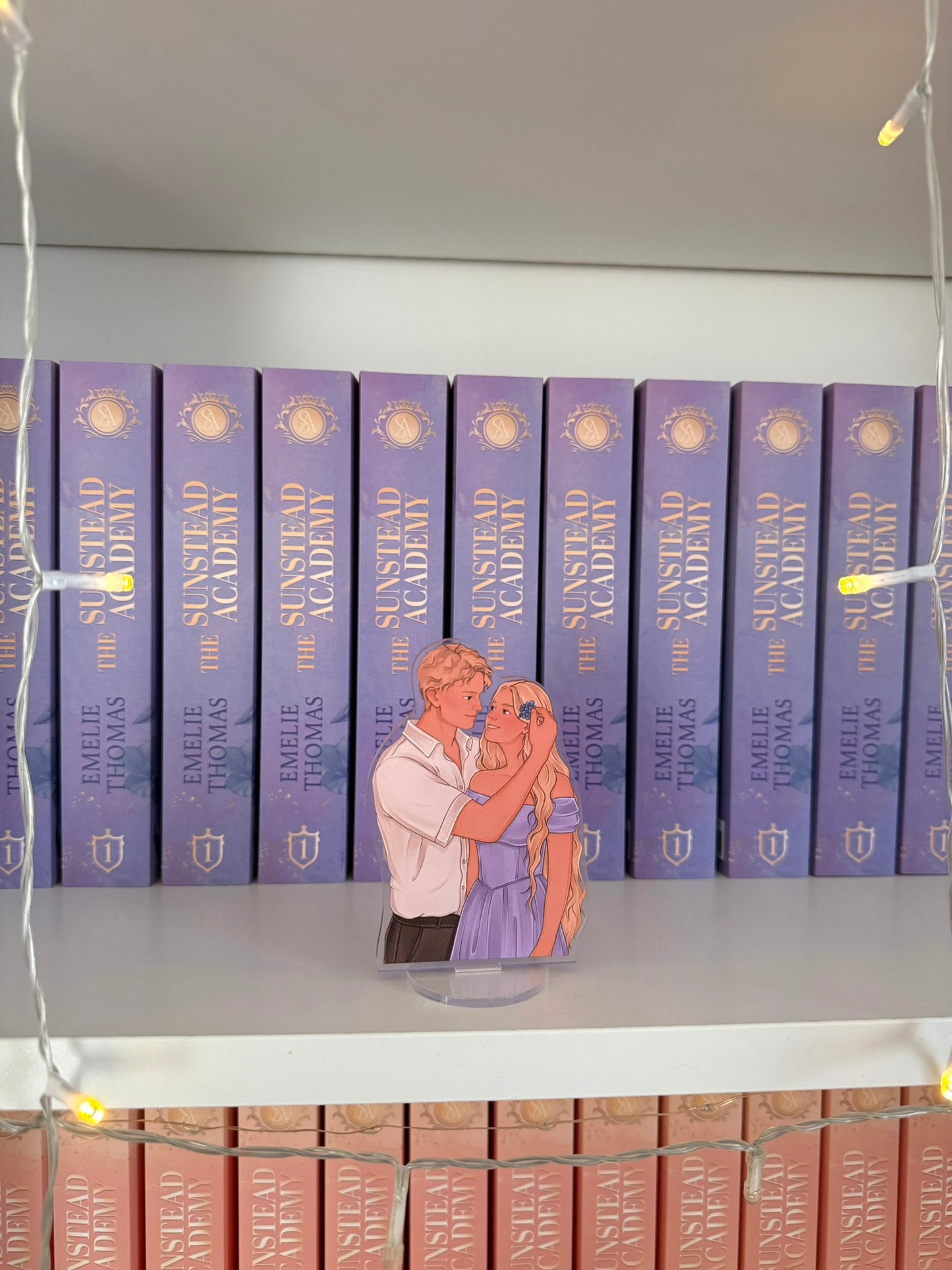 Charakter-Aufsteller – Lacey & Hunter